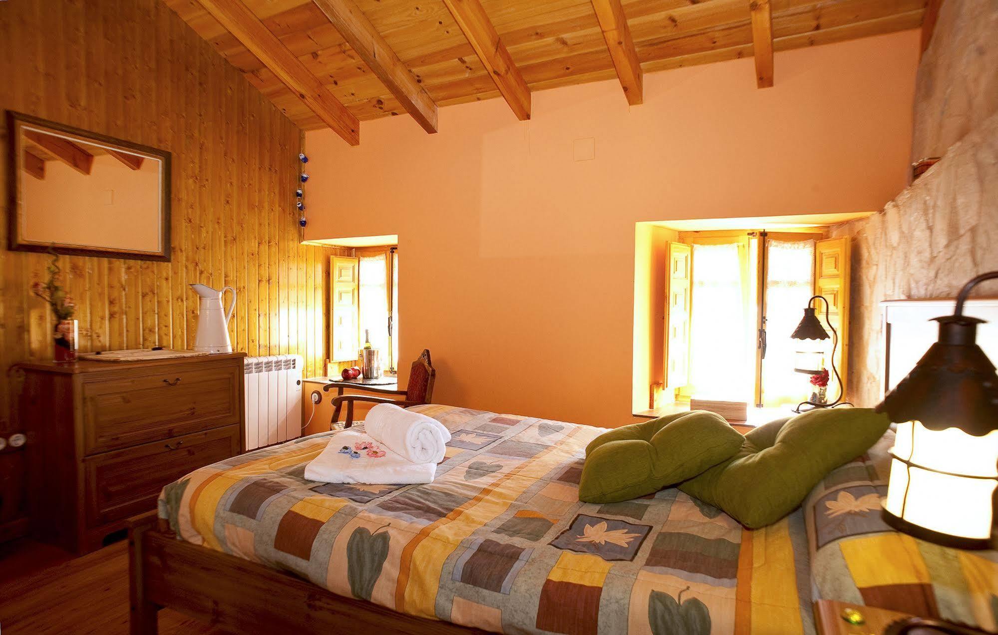 Casa Rural Entre Valles Бенльера Экстерьер фото